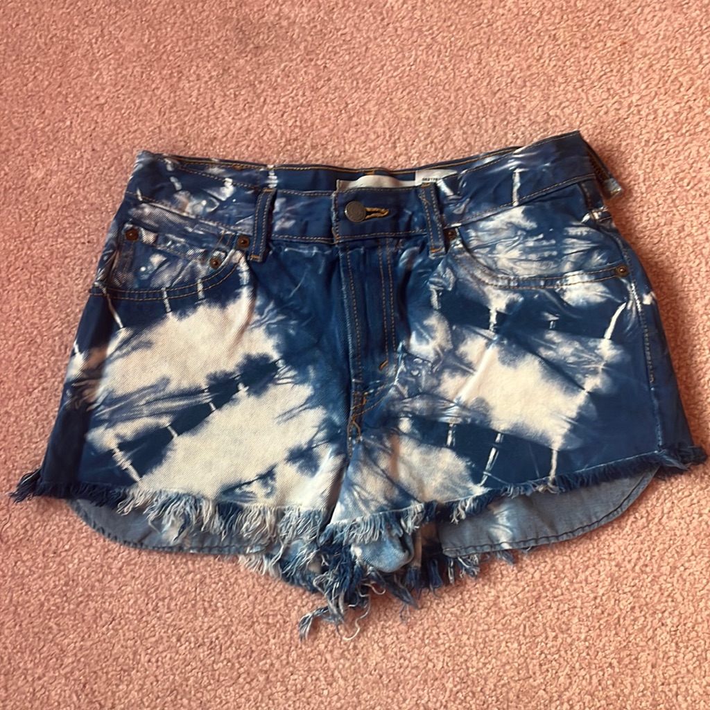 Levi’s Blue And White Tie Dye Jean Shorts 29in Waist